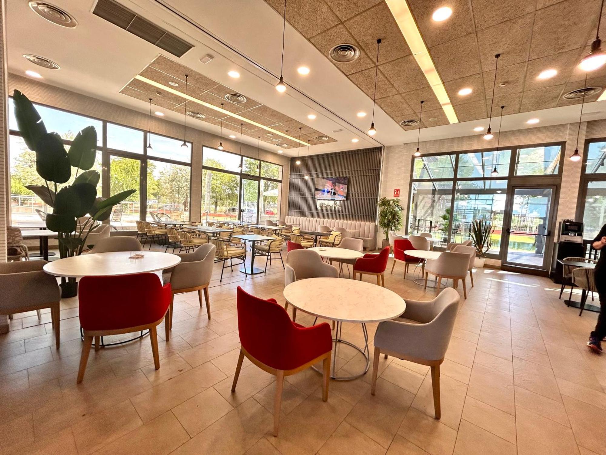 מלון Ramada By Wyndham Madrid חטאפה מראה חיצוני תמונה