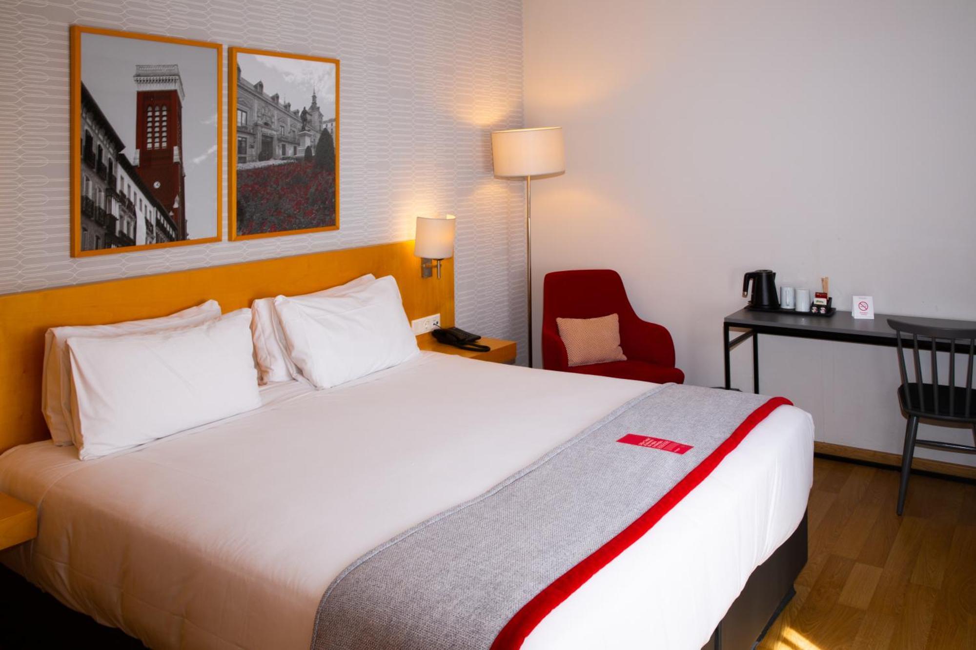 מלון Ramada By Wyndham Madrid חטאפה מראה חיצוני תמונה
