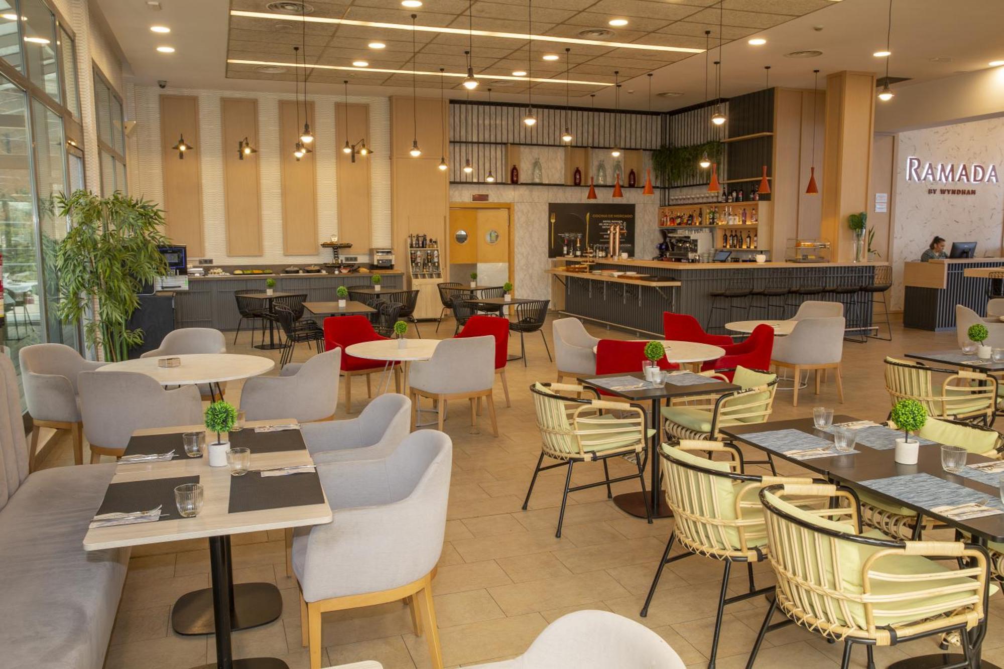 מלון Ramada By Wyndham Madrid חטאפה מראה חיצוני תמונה